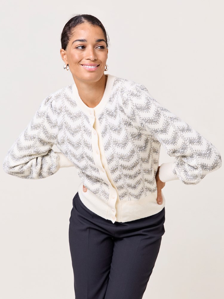 Catia cardigan 7509457_O79-DONNA-W24-Modell-Front_chn=match_9289_Catia cardigan O79_Catia cardigan O79 7509457.jpg_