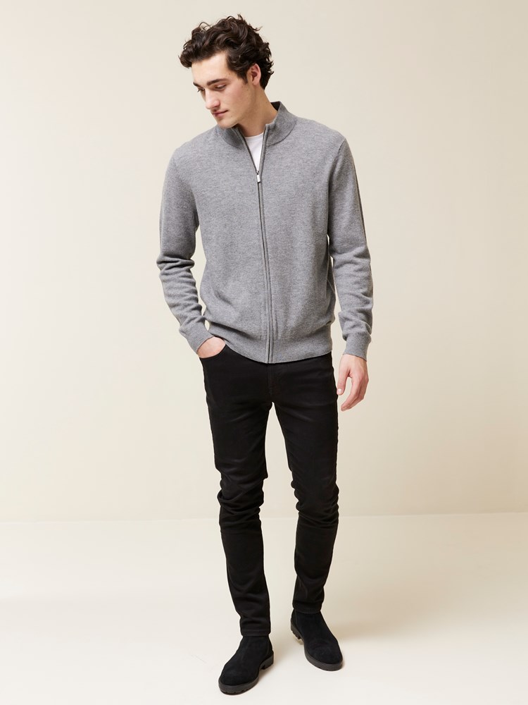 Alain blk blk hyper str. 7509514_DAI-JEANPAUL-A24-Front_9706_Alain blk blk hyper str. DAI_Alain blk blk hyper str. DAI 7509514.jpg_Front||Front
