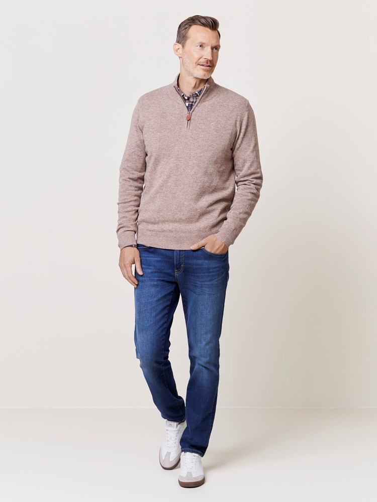 Canmore zip genser 7509534_S34-REDFORD-W24-Modell-Front_chn=match_1377_Canmore zip genser S34_Canmore zip genser S34 7509534.jpg_Front