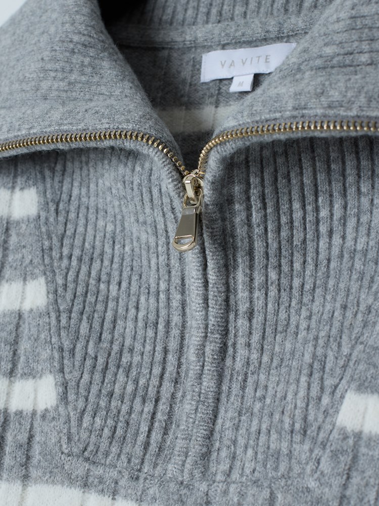 Satine høyhalset genser 7509659_ID6-VAVITE-A24-Front_2826_Satine høyhalset genser ID6_Satine høyhalset genser ID6 7509659.jpg_Front||Front