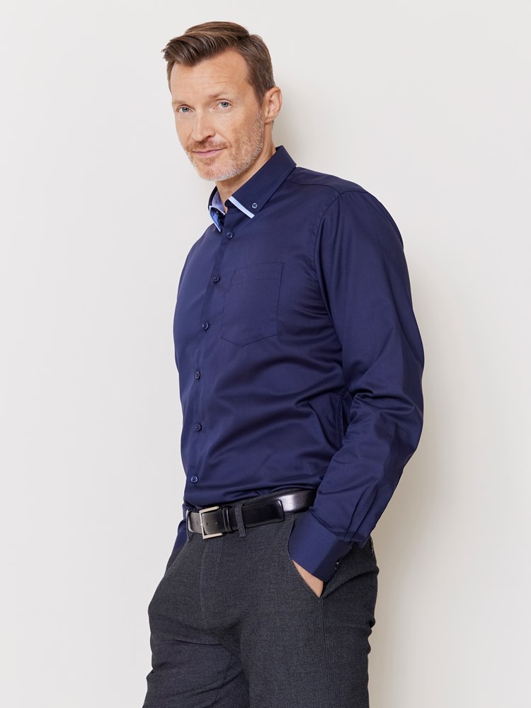 Krogh skjorte 7509666_EMW-ALVO-A24-Modell-Right_chn=match_7784_Krogh skjorte EMW 7509666.jpg_Right||Right