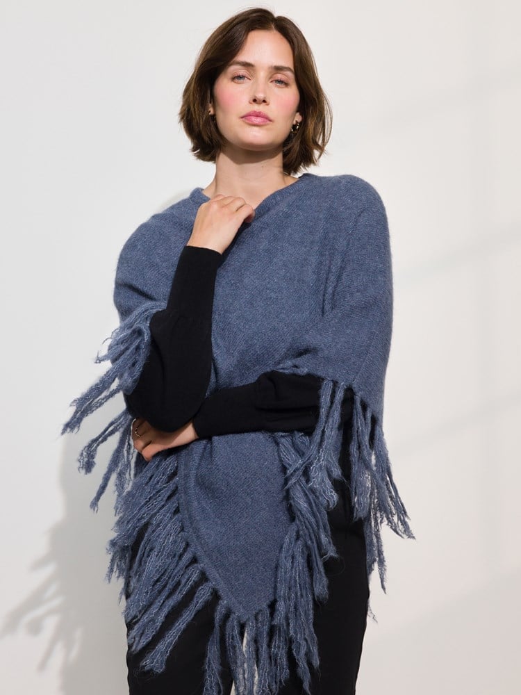 Anna poncho 7509691_EEK-MARIEPHILIPPE-A24-Modell-Front_chn=match_9739_Anna poncho EEK_Anna poncho EEK 7509691.jpg_Front||Front