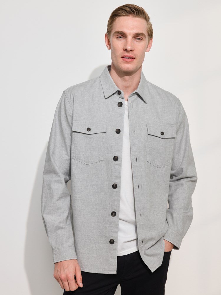 Samuel storskjorte 7509693_I4K-MARIOCONTI-A24-Modell-Front_chn=match_8849_Samuel storskjorte I4K_Samuel storskjorte I4K 7509693.jpg_Front||Front