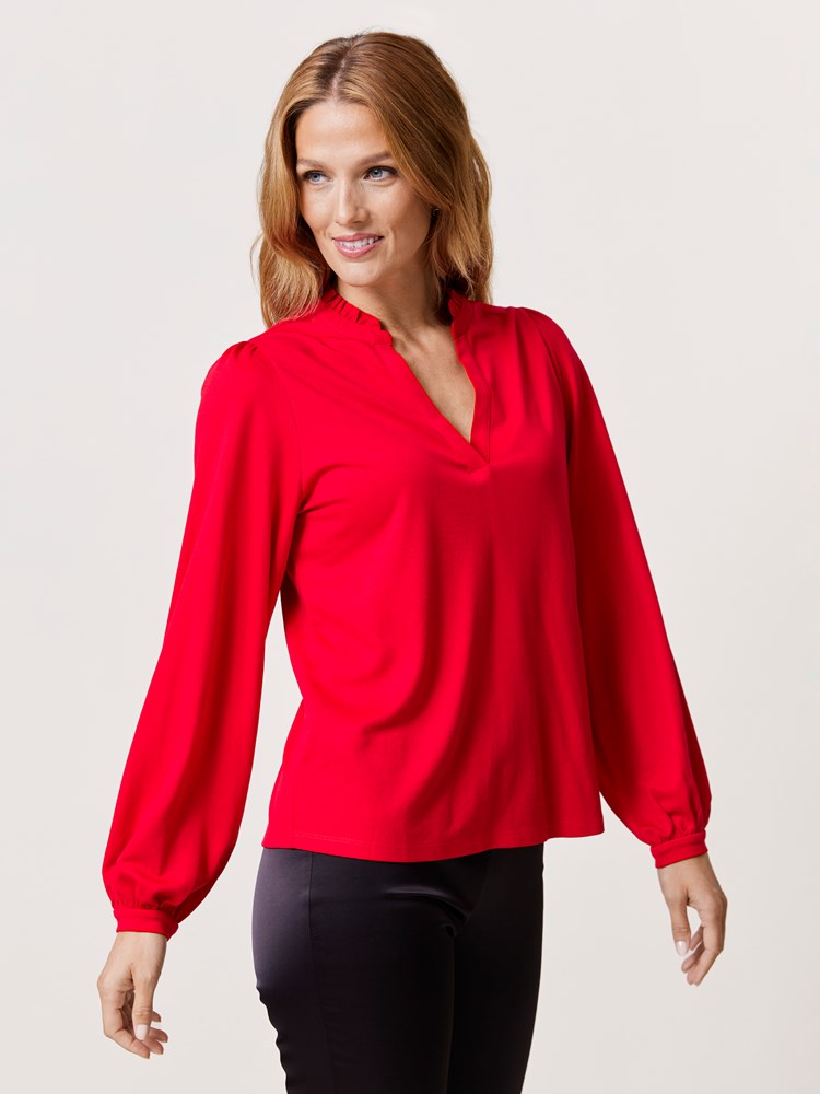 Valensia topp 7509761_K5O-MARIEPHILIPPE-W24-Modell-Front_chn=match_9661_Valensia topp K5O_Valensia topp K5O 7509761.jpg_Front||Front