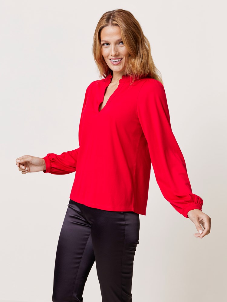 Valensia topp 7509761_K5O-MARIEPHILIPPE-W24-Modell-Front_chn=match_9664_Valensia topp K5O_Valensia topp K5O 7509761.jpg_Front||Front