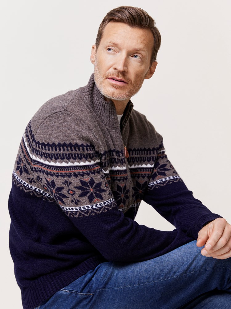 Alaska cardigan 7509786_EMU-REDFORD-W24-Modell-Front_chn=match_907_Alaska cardigan EMU_Alaska cardigan EMU 7509786.jpg_Front||Front