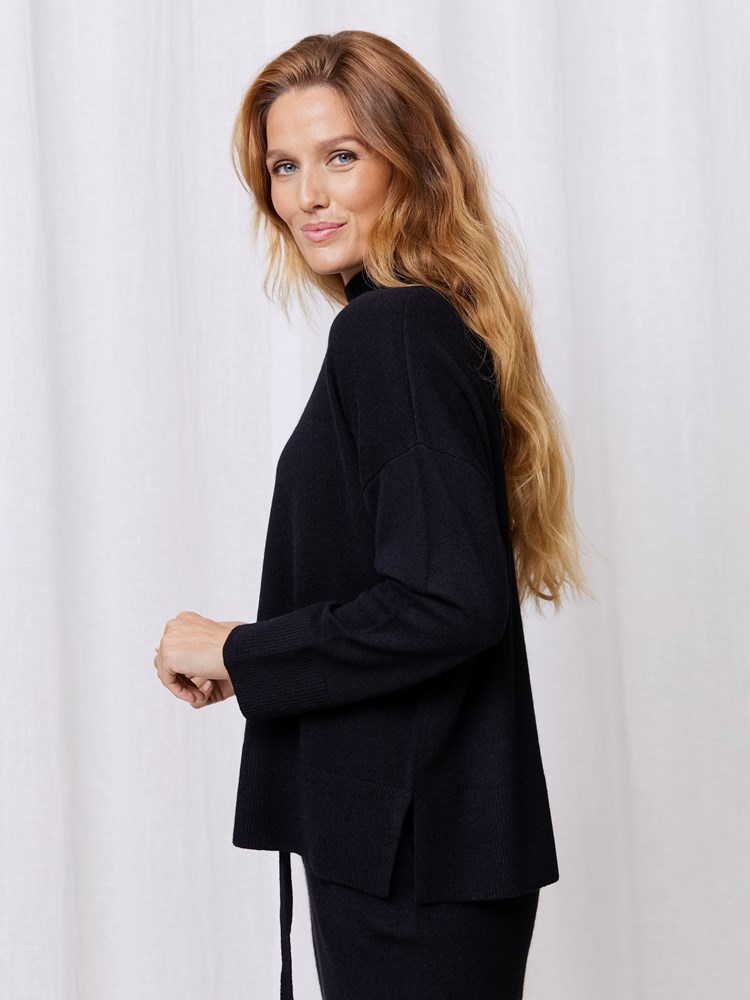 Caitlin premium genser 7509832_CAB-MARIEPHILIPPE-W24-Modell-Front_chn=match_9661_Caitlin premium genser CAB 7509832.jpg_Front||Front