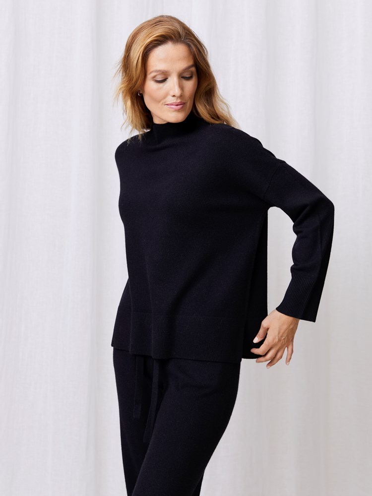 Caitlin premium genser 7509832_CAB-MARIEPHILIPPE-W24-Modell-Front_chn=match_9664_Caitlin premium genser CAB 7509832.jpg_Front||Front
