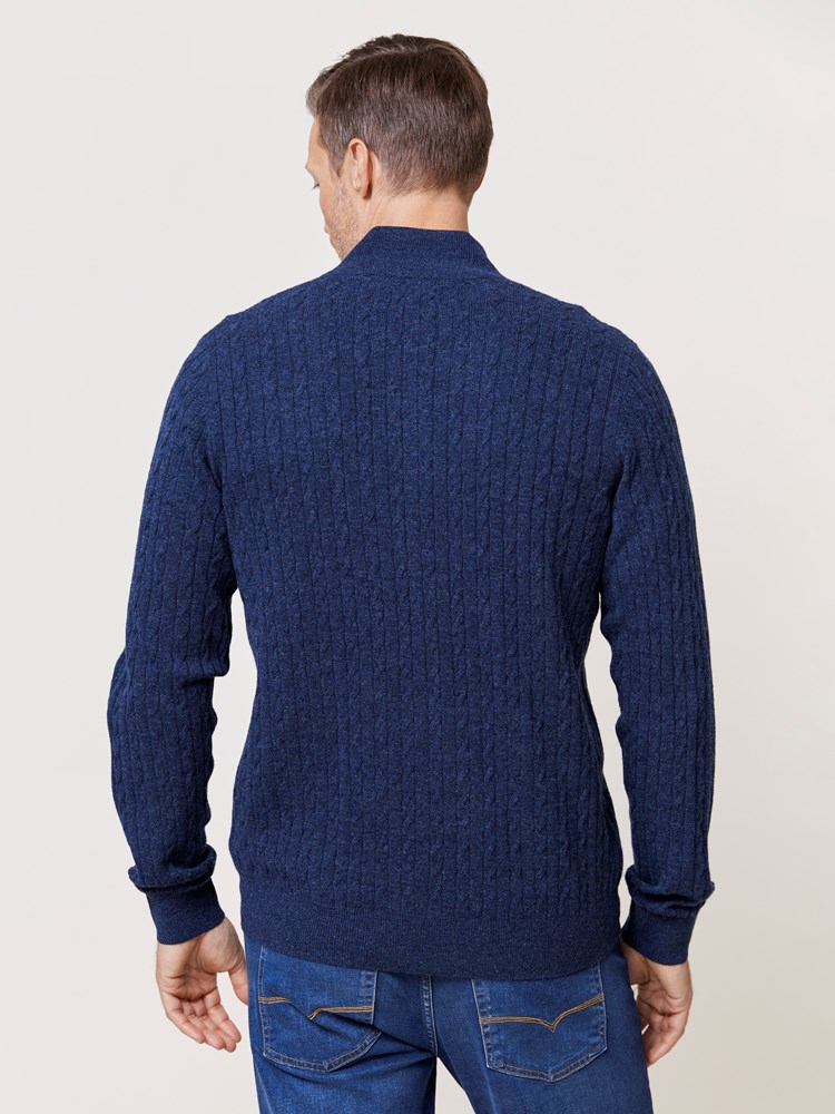 Edmonton cardigan 7509843_C29-REDFORD-W24-Modell-Back_chn=match_2095_Edmonton cardigan C29_Edmonton cardigan C29 7509843.jpg_Back||Back