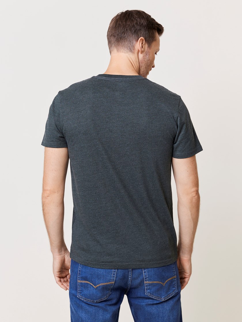 7509875 GPO 7509875_GPO-REDFORD-W24-Modell-Back_chn=match_9985_Fields t-skjorte GPO.jpg_Back||Back
