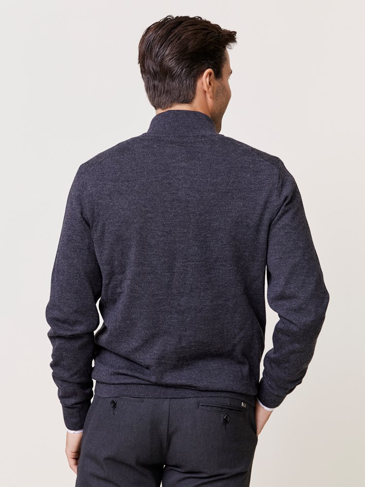 Manzini ullcardigan 7509894_C18-MARIOCONTI-W24-Modell-Back_chn=match_6381_Manzini ullcardigan C18_Manzini ullcardigan C18 7509894.jpg_Back||Back