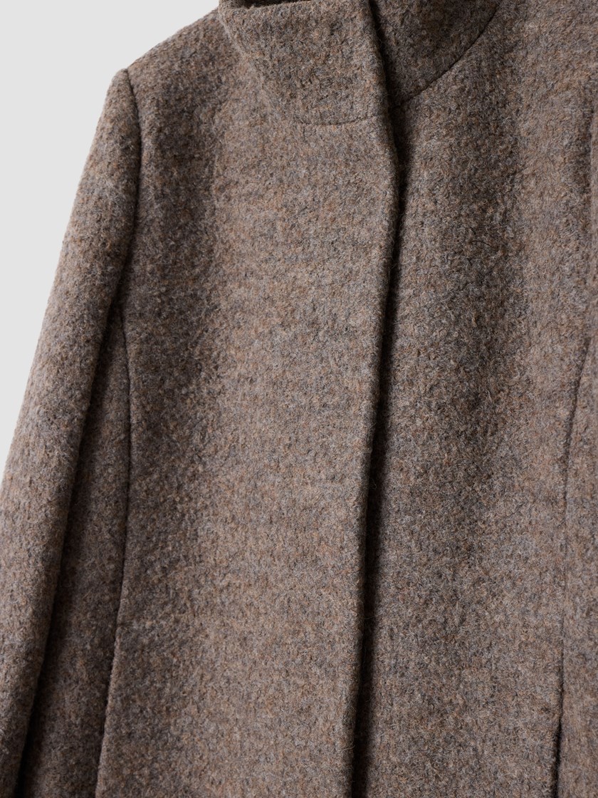 7509983 AGP 7509983_AGP-MARIEPHILIPPE-A25-Front_5732_Marita boucle kåpe AGP_Marita boucle kåpe AGP 7509983.jpg_Front||Front