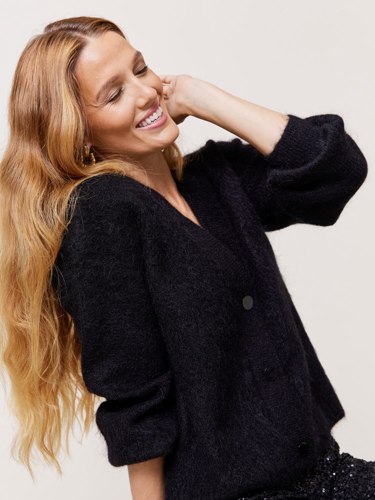 Tina cardigan 7509992_CAB-MARIEPHILIPPE-W24-Modell-Front_chn=match_9663_Tina cardigan CAB_Tina cardigan CAB 7509992.jpg_Front||Front