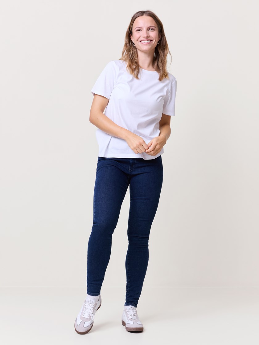 7510026 O79 7510026_O79-VAVITE-NOS-Modell-Front_chn=match_6186_Olivia rundhals t-skjorte O79.jpg_Front||Front