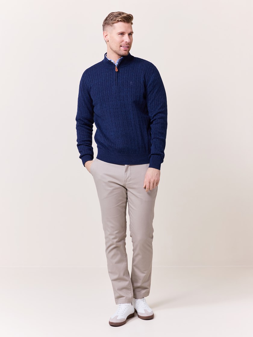 7510030 EM1 7510030_EM1-REDFORD-S25-Modell-Front_chn=match_1673_Coast zip genser EM1.jpg_Front