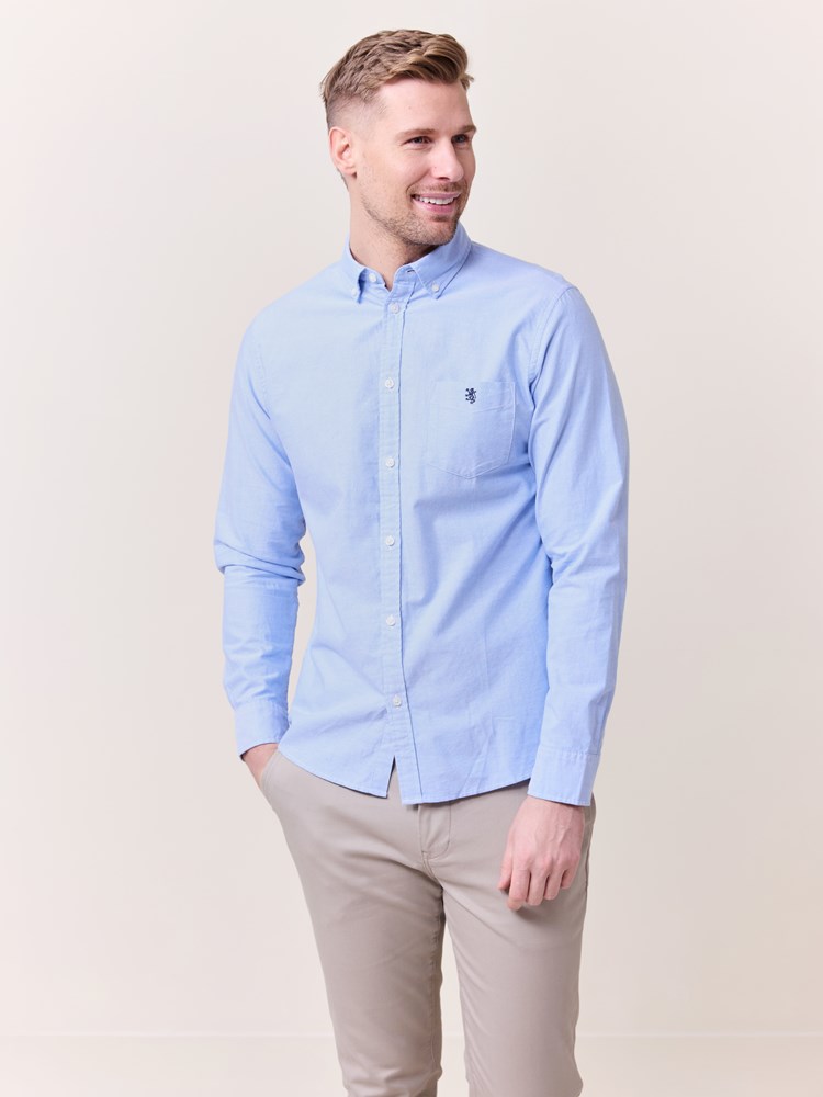 Somerset oxfordskjorte 7510033_EN3-REDFORD-S25-Modell-Front_chn=match_9334_Somerset oxfordskjorte EN3_Somerset oxfordskjorte EN3 7510033.jpg_