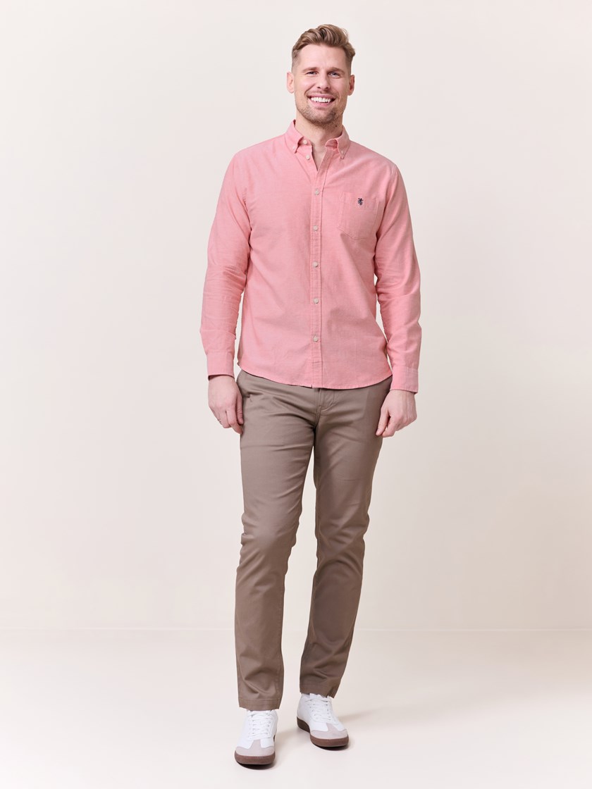 7510033 MNQ 7510033_MNQ-REDFORD-S25-Modell-Front_chn=match_5071_Somerset oxfordskjorte MNQ.jpg_