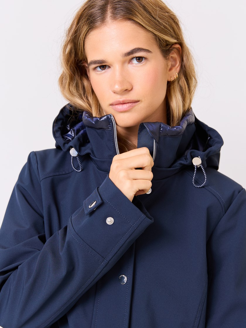 7513857 EM6 7510044_EM6-JEANPAUL-S25-Modell-Front_1522_Pleasure jakke EM6_Pleasure jakke EM6 7513857.jpg_