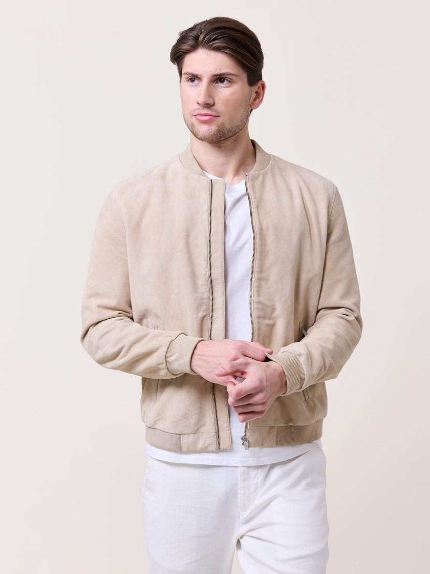 7510062 O0O 7510062_O0O-MARIOCONTI-S25-Modell-Front_chn=match_1105_Piza suede skinnjakke O0O.jpg_Front
