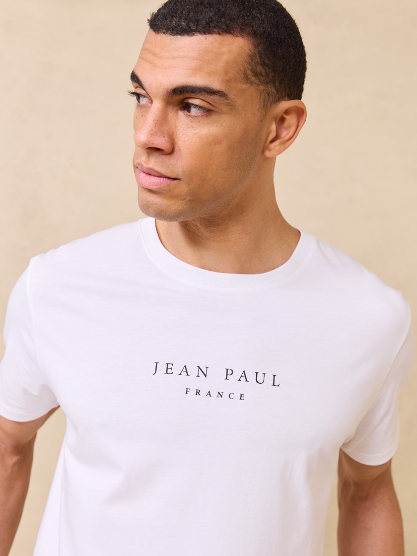 7510064 O68 7510064_O68-JEANPAUL-S25-Modell-Front_4762 (1)_Loup t-skjorte O68.jpg_