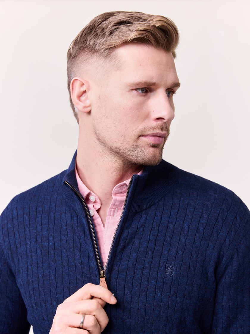 7510134 EM1 7510134_EM1-REDFORD-S25-Modell-Front_chn=match_5470_Coast cardigan EM1.jpg_Front||Front