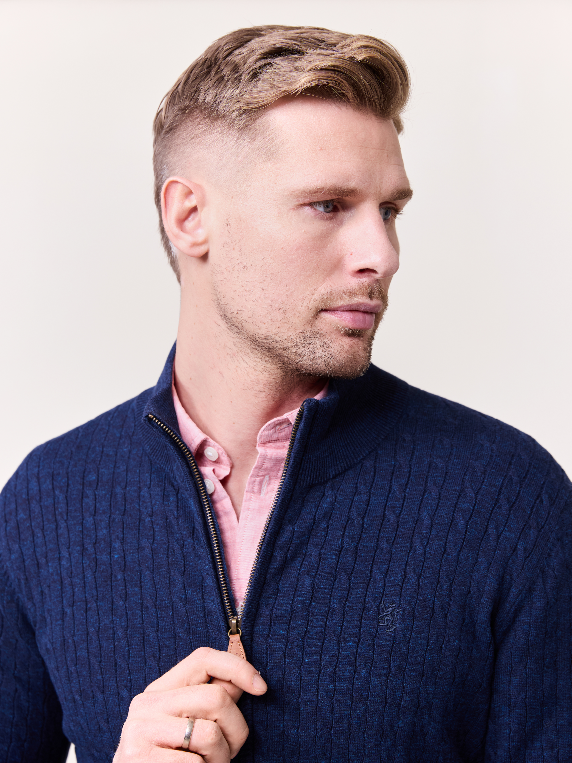 Coast cardigan 7510134_EM1-REDFORD-S25-Modell-Front_chn=match_5470_Coast cardigan EM1_Coast cardigan EM1 7510134.jpg_Front||Front