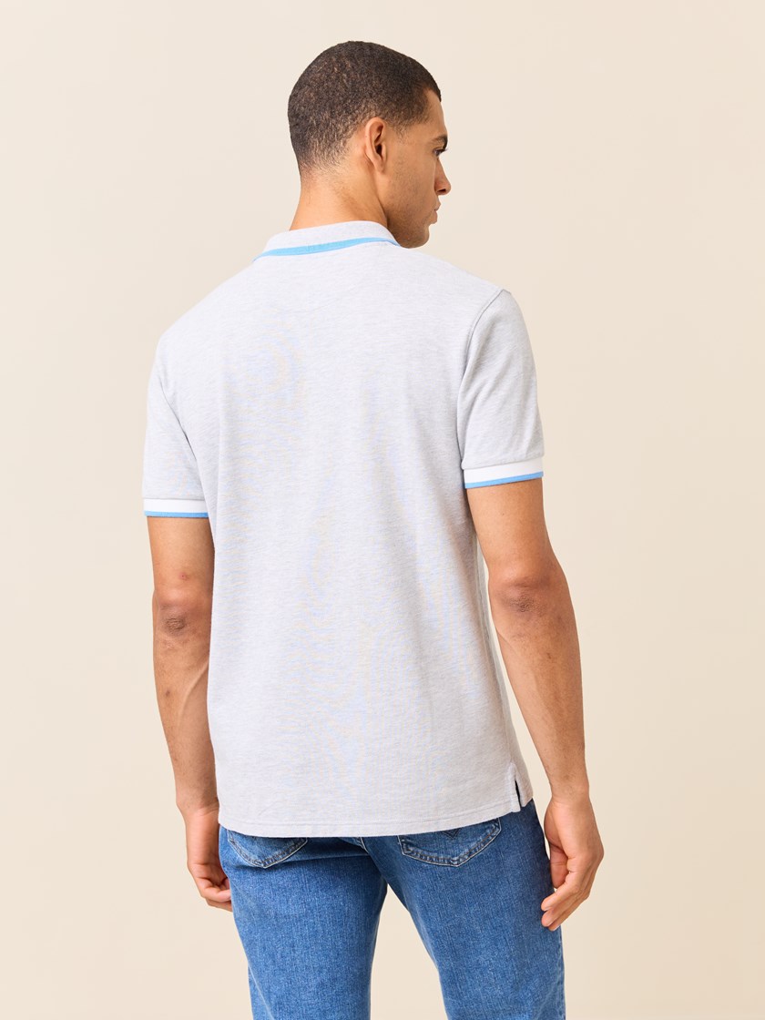 7510202 IFO 7510202_IFO-JEANPAUL-S25-Modell-Front_1828_Cassius pique IFO.jpg_Front||Front