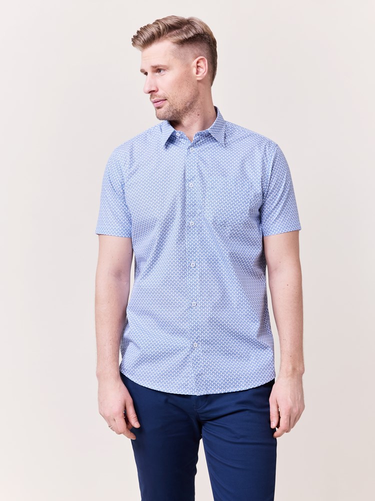 Klingenberg  kortermet skjorte 7510227_EO6-ALVO-S25-Modell-Front_chn=match_5341_Klingenberg  kortermet skjorte EO6.jpg_Front