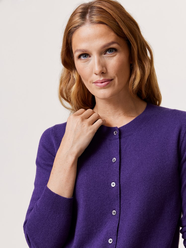 Vita merinocardigan 7510237_EFW-MARIEPHILIPPE-W24-Modell-Front_chn=match_9662_Vita merinocardigan EFW_Vita merinocardigan EFW 7510237.jpg_Front||Front