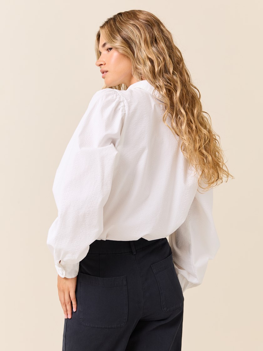 7510322 O68 7510322_O68_Jean Paul_Pippa Bluse_S25 (10)_Pippa bluse O68.jpg_