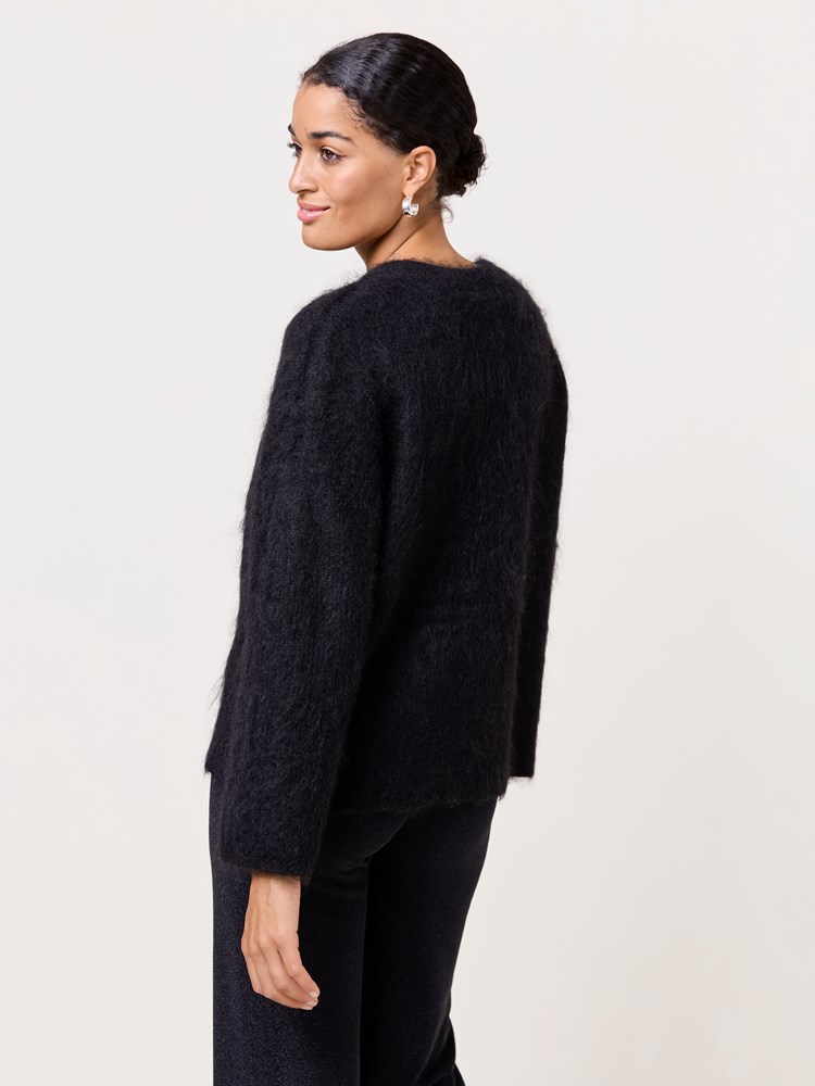 Elyse genser 7510341_CAB-DONNA-W24-Modell-Front_chn=match_9263_Elyse genser CAB_Elyse genser CAB 7510341.jpg_