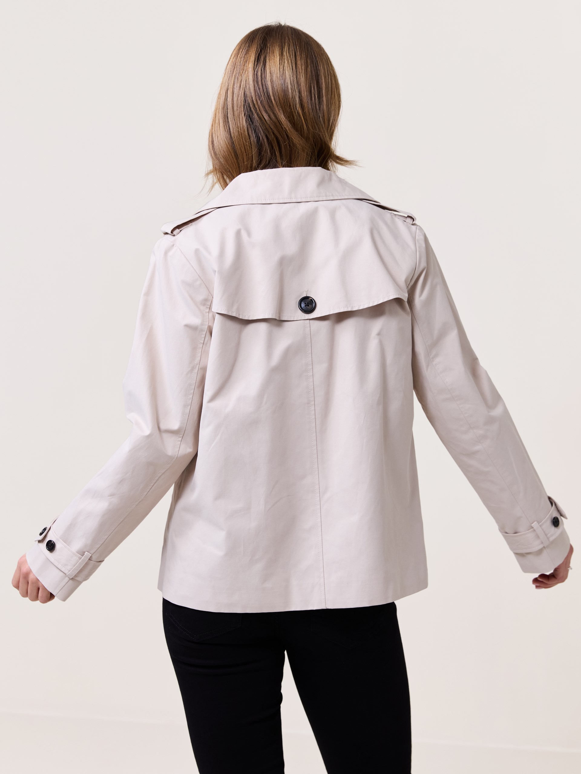 7510358 A9S 7510358_A9S-VAVITE-S25-Modell-Left_chn=match_2908_Mila kort trench A9S.jpg_