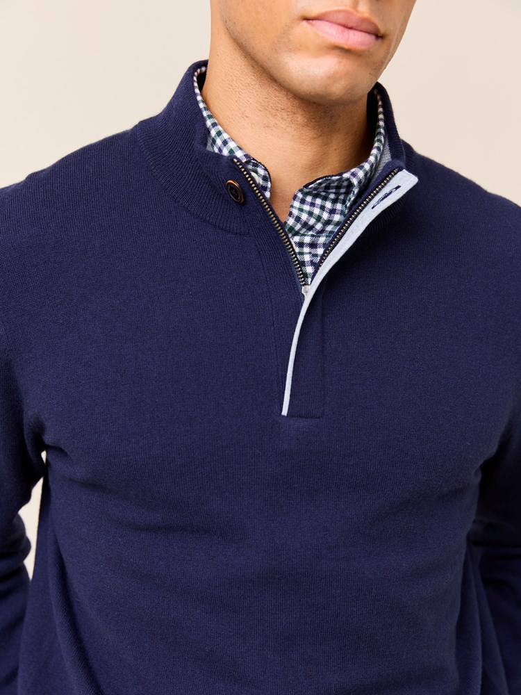 Edward merino zipneck 7510367_EM6-JEANPAUL-W24-Modell-Front_7422_Edward merino zipneck EM6.jpg_Front||Front