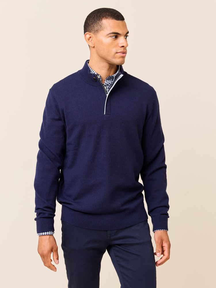 Edward merino zipneck 7510367_EM6-JEANPAUL-W24-Modell-Front_8445_Edward merino zipneck EM6.jpg_Front||Front