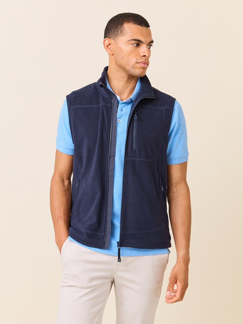 7510395 EM6 7510395_EM6-JEANPAUL-S25-Modell-Front_7262_Perry fleecevest EM6.jpg_Front||Front