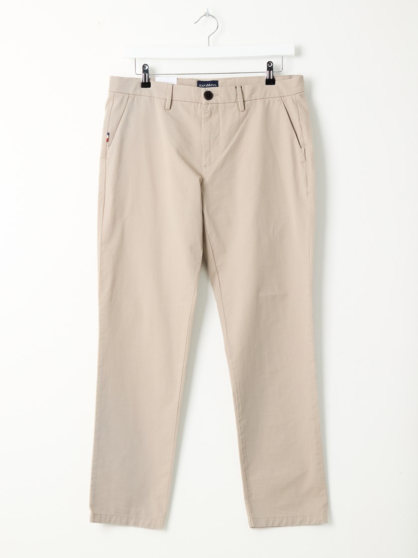 7510402 I4Y 7510402_I4Y-JEANPAUL-S25-Front_5677_Liam colino chino.jpg_Front
