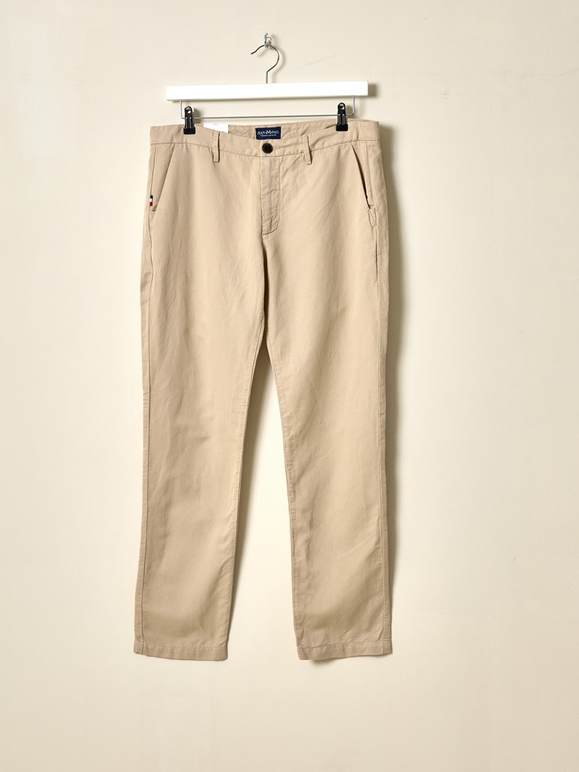 7510402 I4Y 7510402_I4Y-JEANPAUL-S25-Front_9286_Liam colino chino.jpg_Front||Front