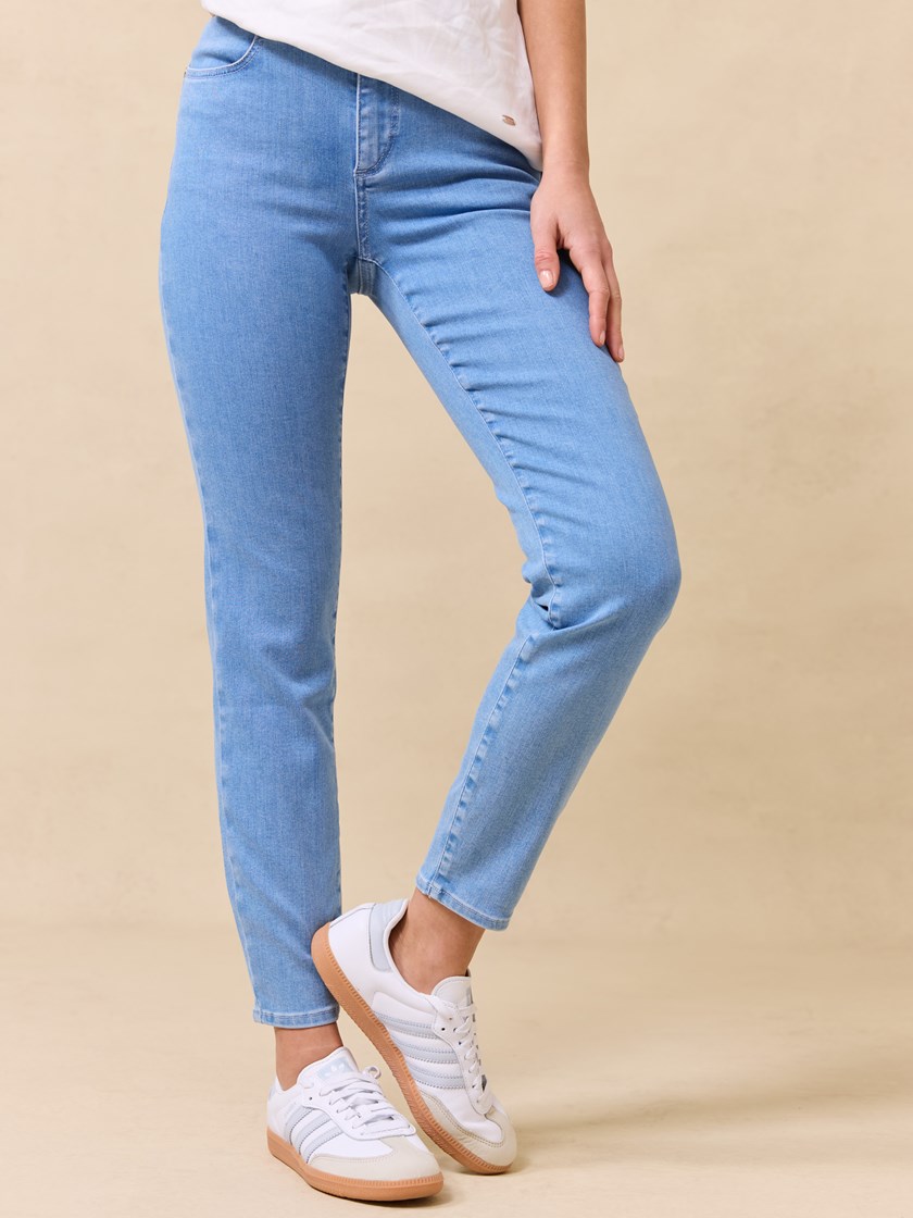 7510419 DAE 7510419_DAE-JEANPAUL-S25-Modell-Front_9062.jpg_