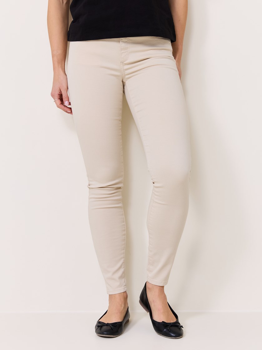7510515 I2E 7510515_I2E-VAVITE-S25-Modell-Front_chn=match_332_Sophia skinny jeans I2E 7510515.jpg_Front