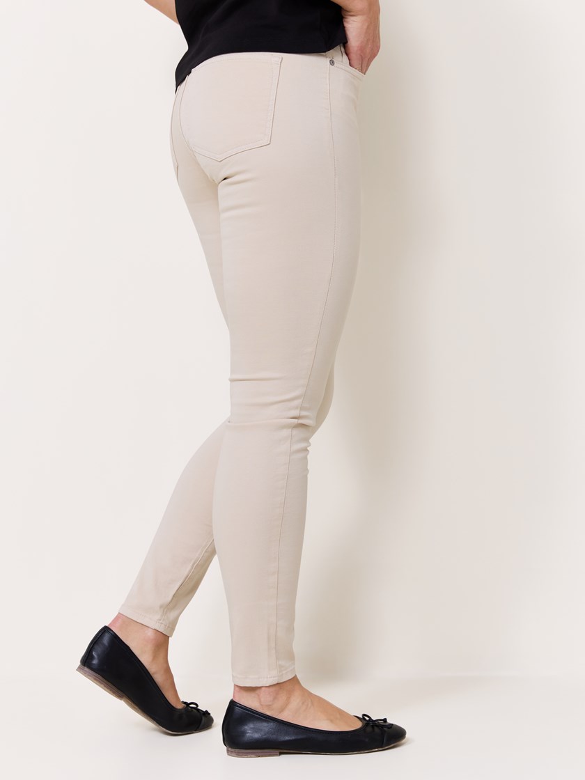 7510515 I2E 7510515_I2E-VAVITE-S25-Modell-Right_chn=match_2533_Sophia skinny jeans I2E 7510515.jpg_Right
