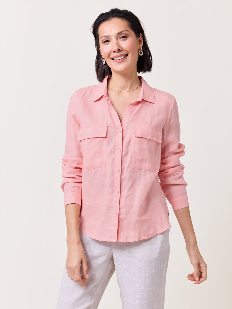 Meghan linskjorte 7510574_MJO-MARIEPHILIPPE-S25-Modell-Front_chn=match_7487_Meghan linskjorte MJO_Meghan linskjorte MJO 7510574.jpg_Front