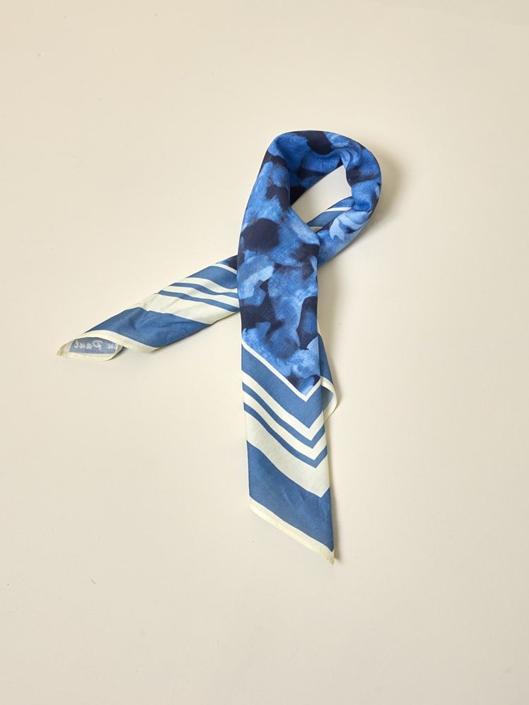 Anette skjerf 7510607_S40-JEANPAUL-S25-Front_9582_Anette skjerf S40_Anette skjerf S40 7510607.jpg_