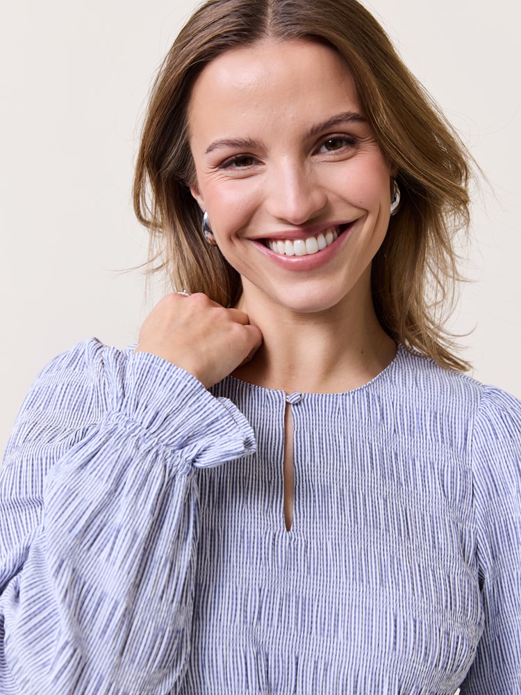 Ellie bluse 7510635_MJO-VAVITE-S25-details_chn=match_9171_Ellie bluse S49_Ellie bluse S49 7510635.jpg_