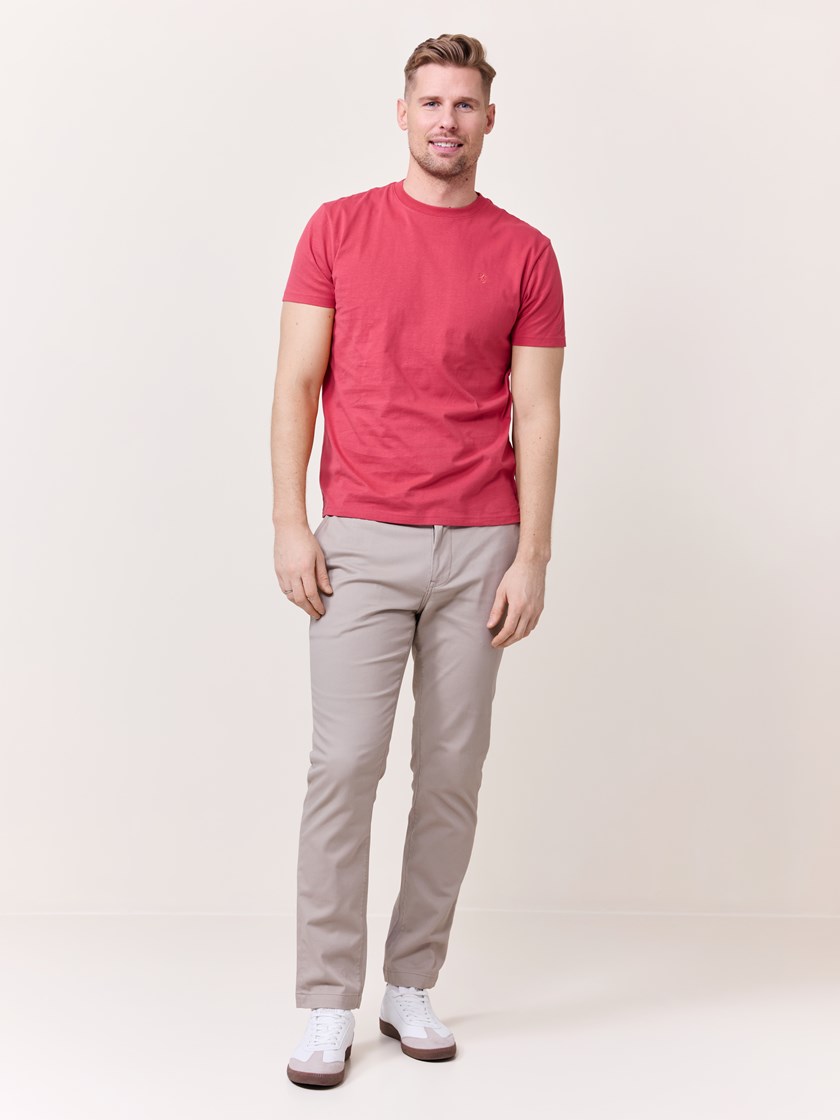 7510644 MPQ 7510644_MPQ-REDFORD-S25-Modell-Front_chn=match_4200_Fields t-skjorte MPQ.jpg_Front||Front