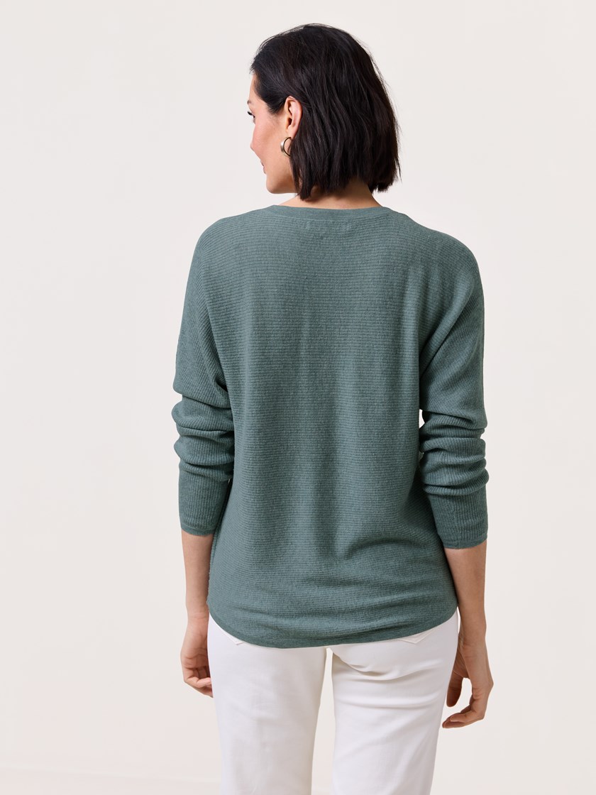 7510649 GJW 7510649_GJW-MARIEPHILIPPE-S25-Modell-Back_chn=match_9585_Mona genser GJW.jpg_Back||Back