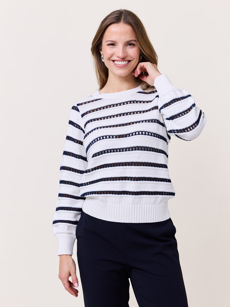 Rosabel genser 7510690_EM1-VAVITE-S25-Modell-Front_chn=match_9391_Rosabel genser EM1 7510690.jpg_Front||Front