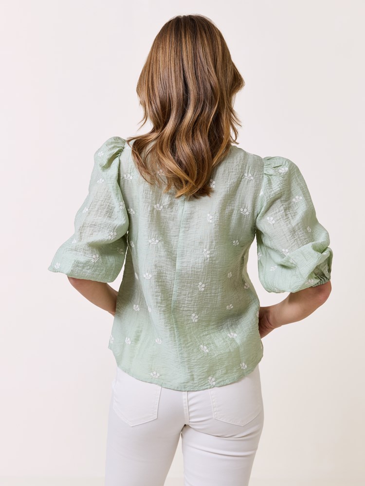April bluse 7510716_GBI-VAVITE-S25-Modell-Back_chn=match_7562_April bluse GBI 7510716.jpg_Back||Back
