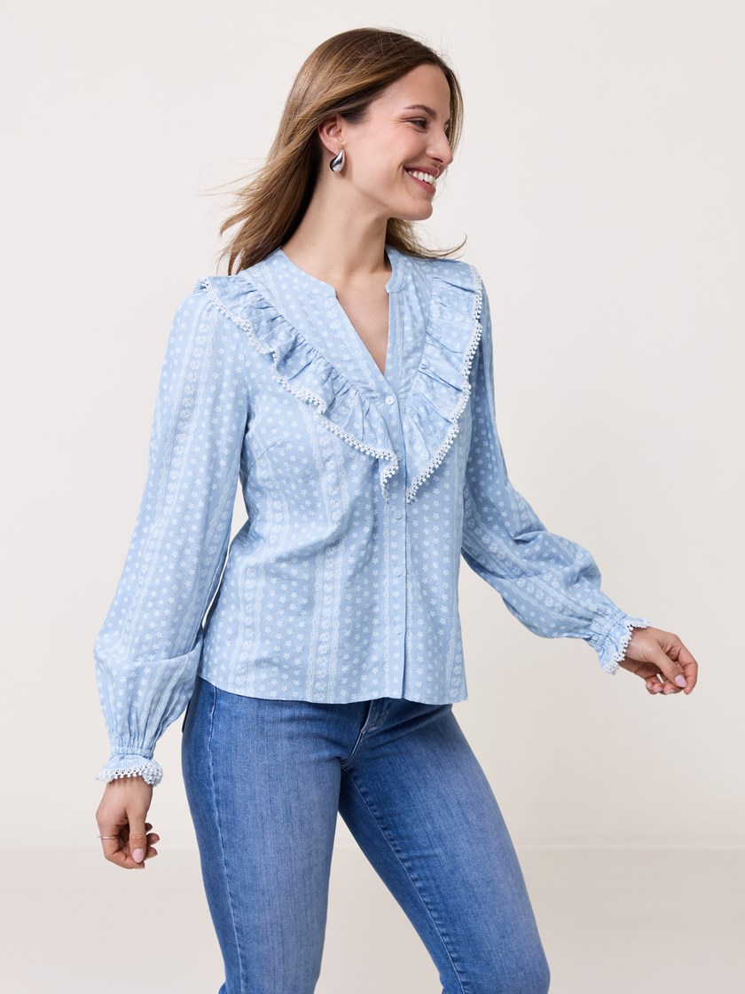 7510717 S48 7510717_S48-VAVITE-S25-Modell-Left_chn=match_1065_Kyleigh bluse S48.jpg_Left