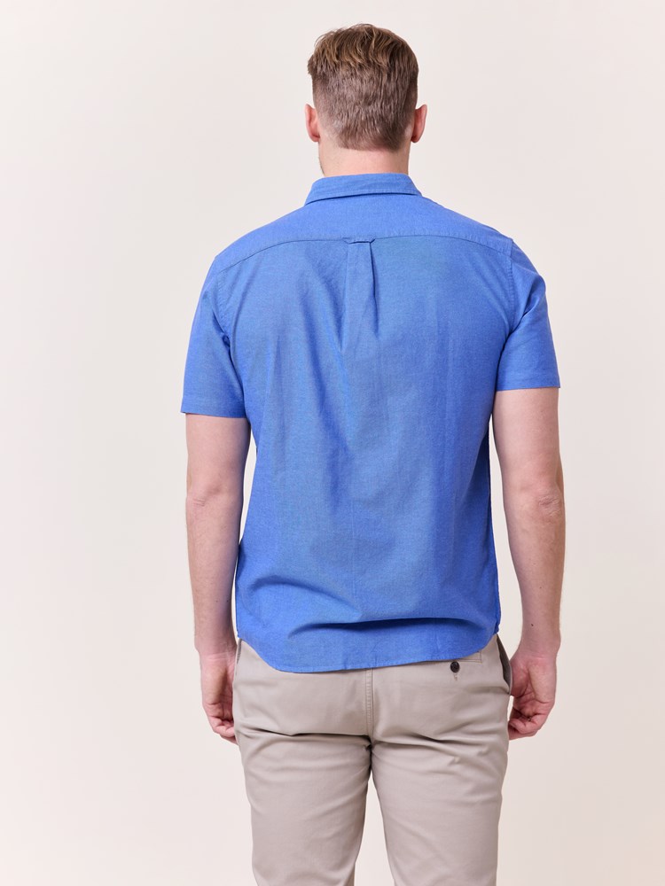 Somerset korterm oxfordskjorte 7510746_EGZ-REDFORD-S25-Modell-Back_chn=match_4915_Somerset korterm oxfordskjorte EGZ_Somerset korterm oxfordskjorte EGZ 7510746.jpg_Back||Back