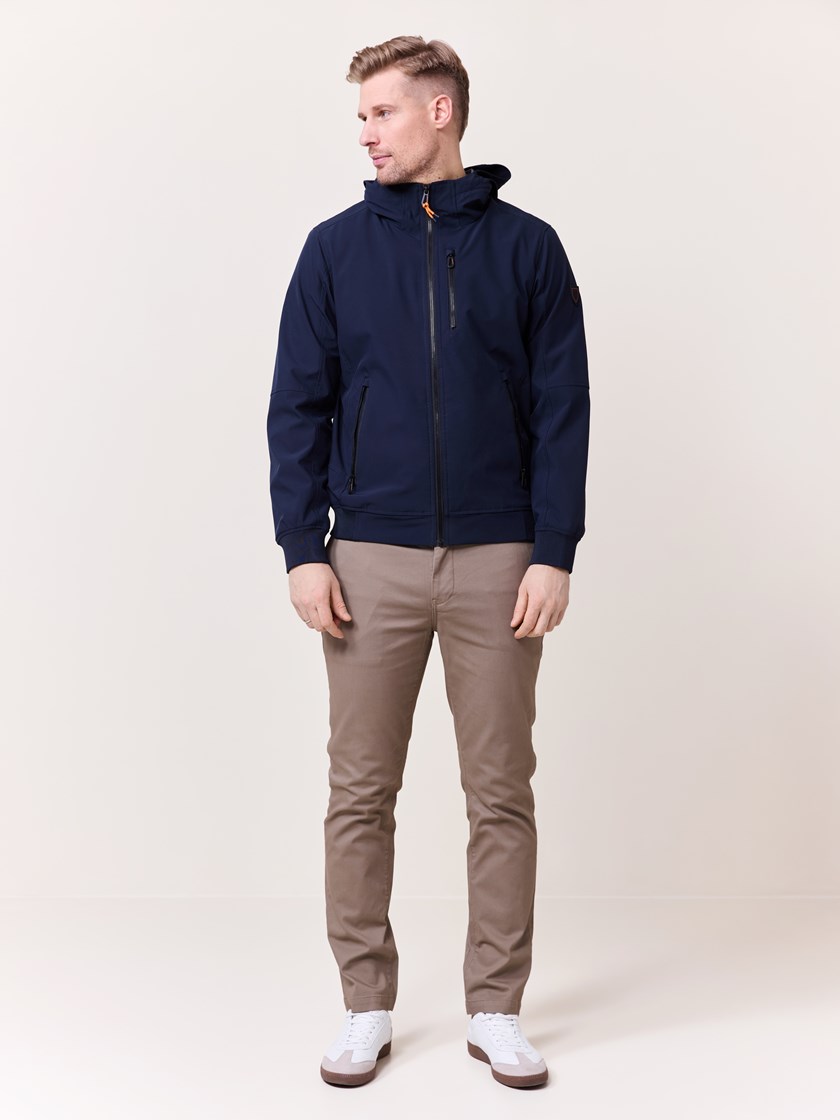 7510748 EMU 7510748_EMU-REDFORD-S25-Modell-Front_chn=match_9017_Dylan softshell jakke EMU.jpg_Front||Front